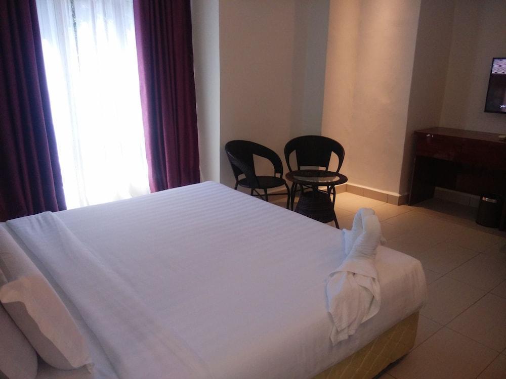 Mny Hotel & Resort Kampung Teluk Nipah Ngoại thất bức ảnh