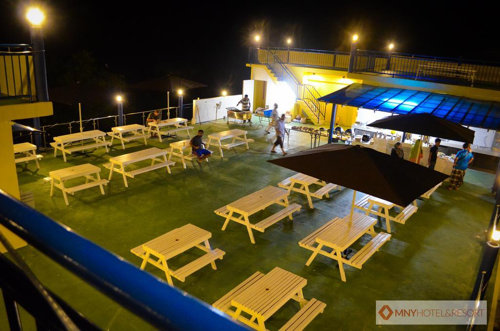 Mny Hotel & Resort Kampung Teluk Nipah Ngoại thất bức ảnh